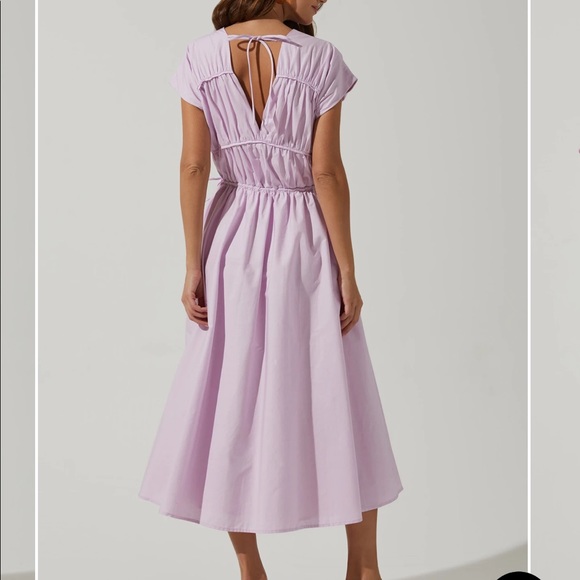 NWT ASTR LORRIE SLEEVELESS RUCHED MIDI DRESS - Picture 3 of 8